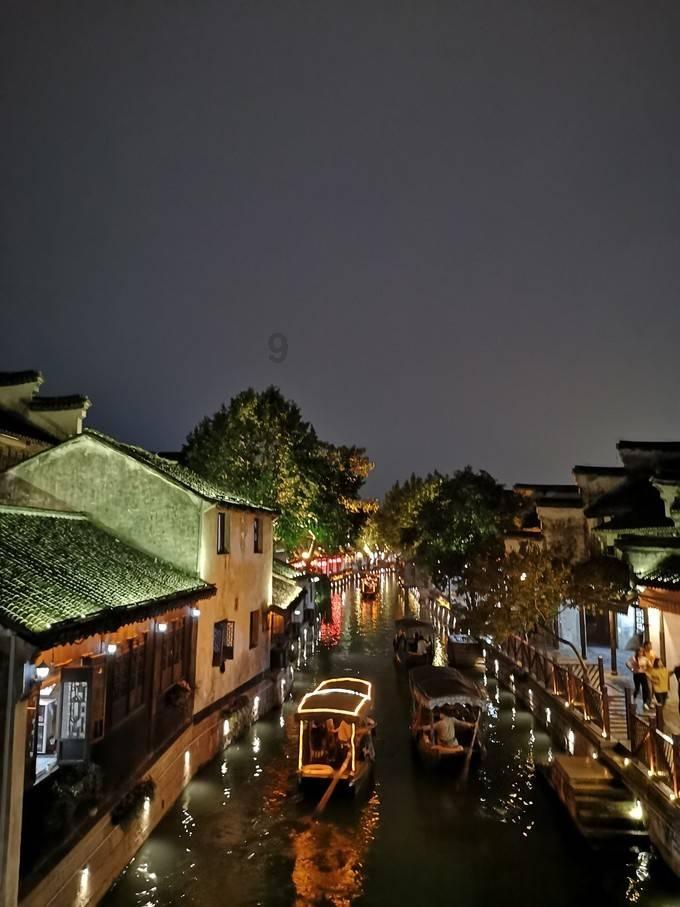 外星球体进黑洞